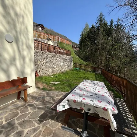 Casa Vacanze Patty Pracorno di Rabbi Exterior foto